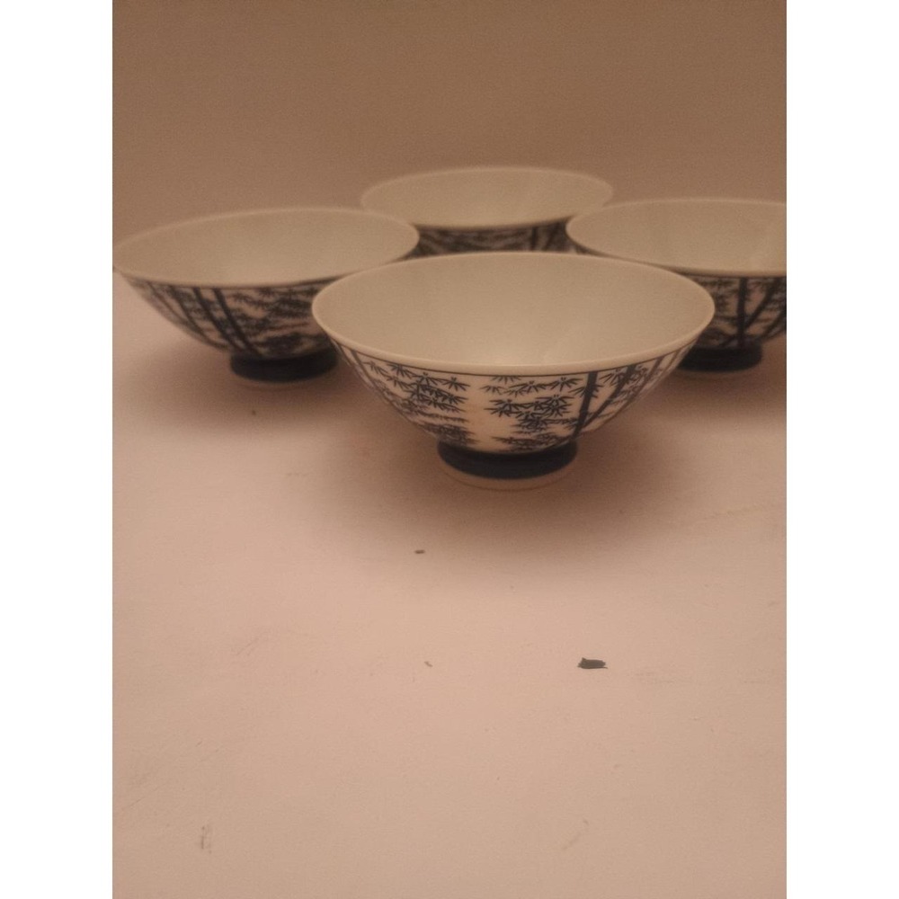 Set of 4 Blue and White Bamboo Pattern Bowls